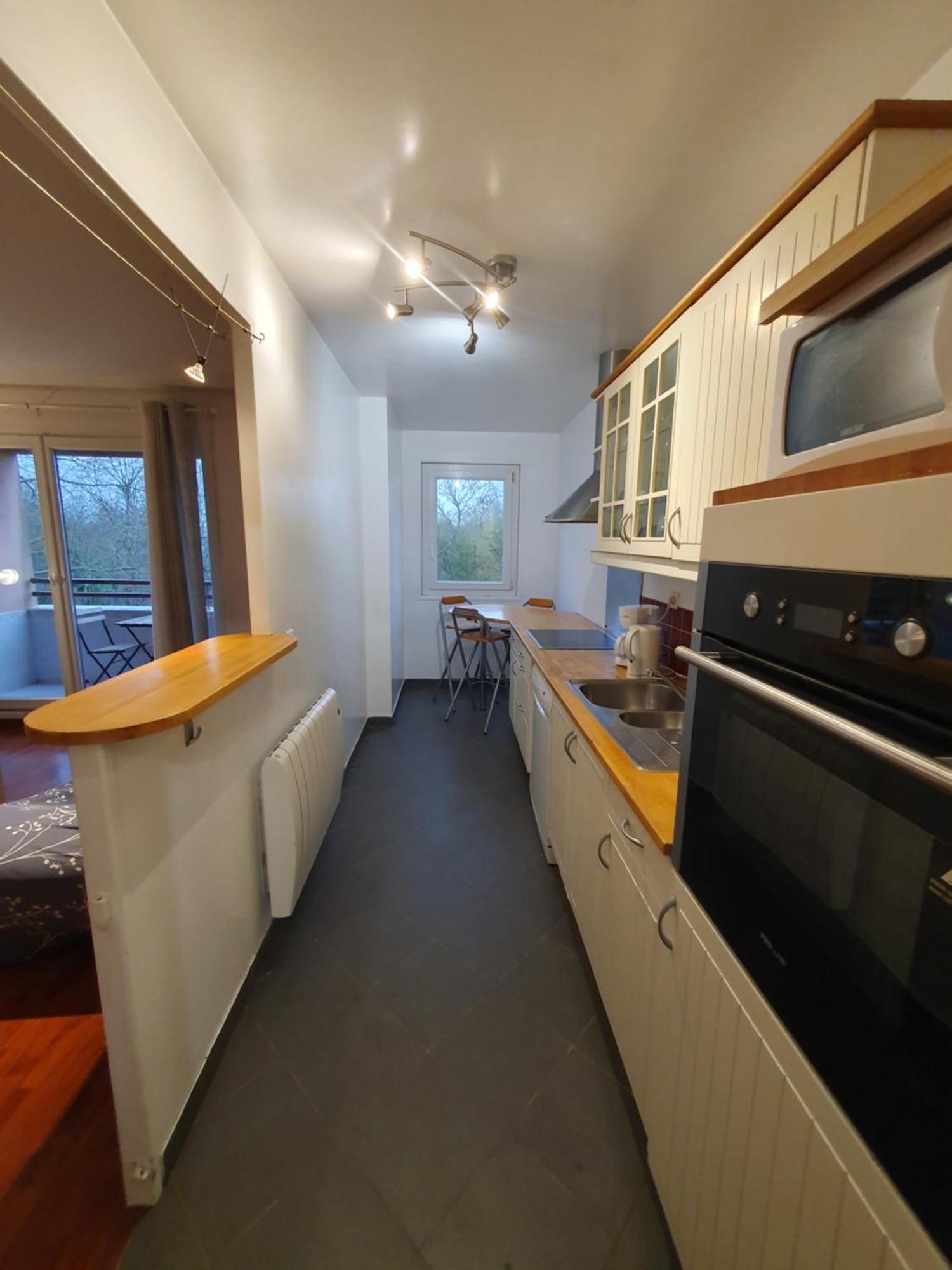 Apartament F3 Avec Balcon 5 Min Gare Sqy Et Parking Gratuit Guyancourt Zewnętrze zdjęcie